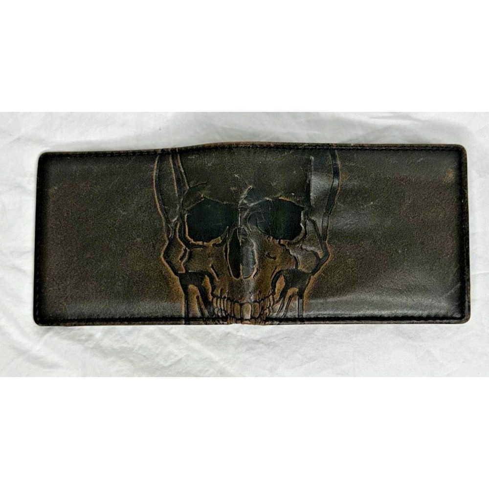 House of Jack Co. Skull Bifold Wallet for Men with 4.25″ L × 3.5″ H - Picture 2 of 9